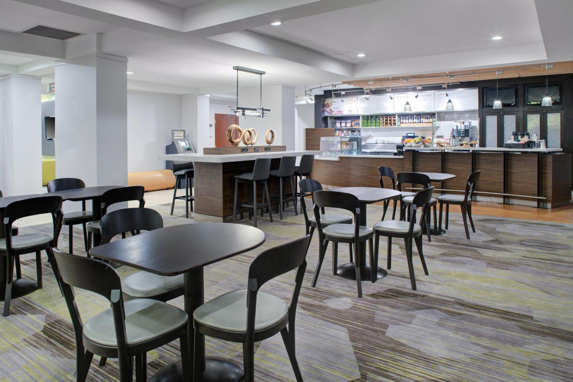 Courtyard Richmond Честер Экстерьер фото