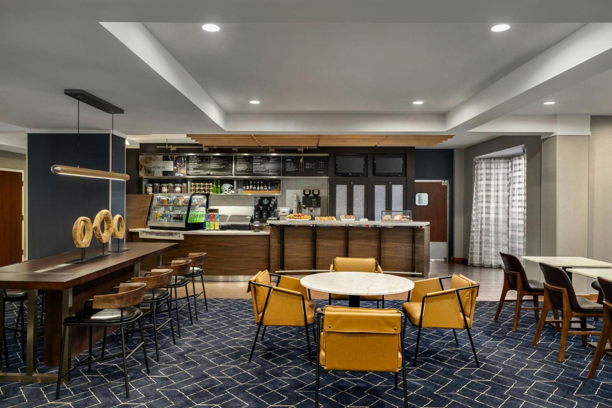 Courtyard Richmond Честер Экстерьер фото