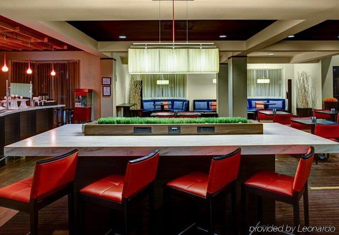 Courtyard Richmond Честер Экстерьер фото